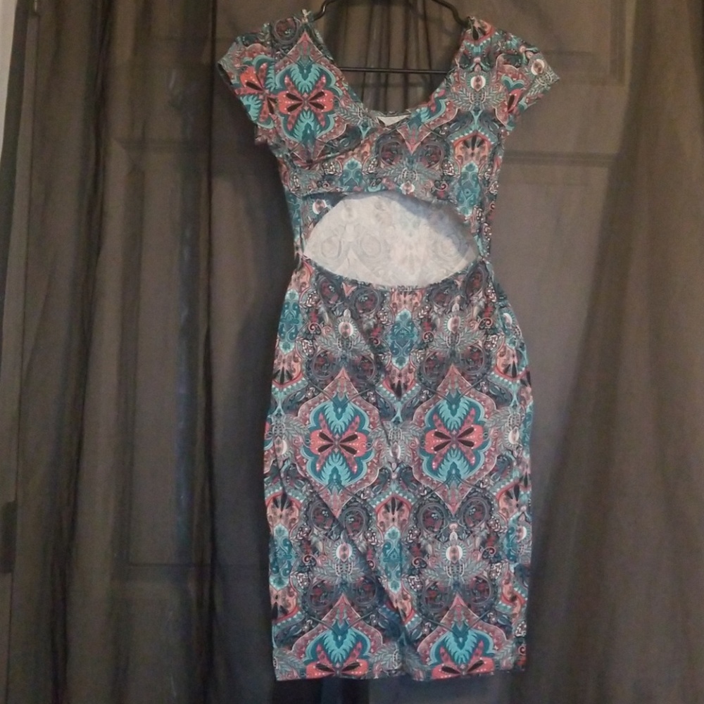 🎊Bodycon Dress🎊 - Picture 3 of 5